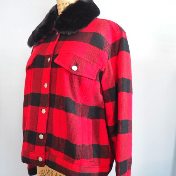 GAP Red and Black Jean Jacket with Luxurious Faux Fur Collar Retro - Picture 2 of 8